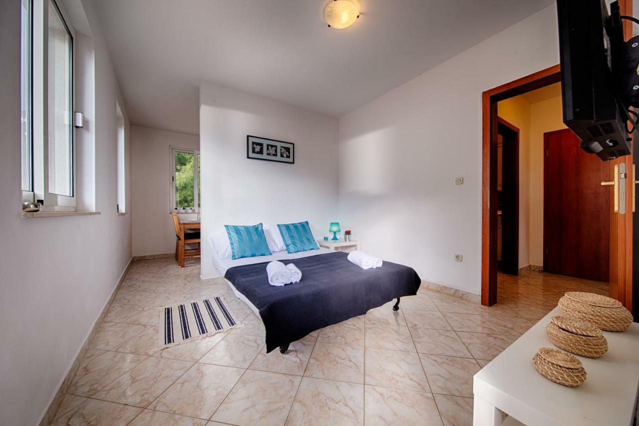Apartments Marinkovic 코미자 외부 사진