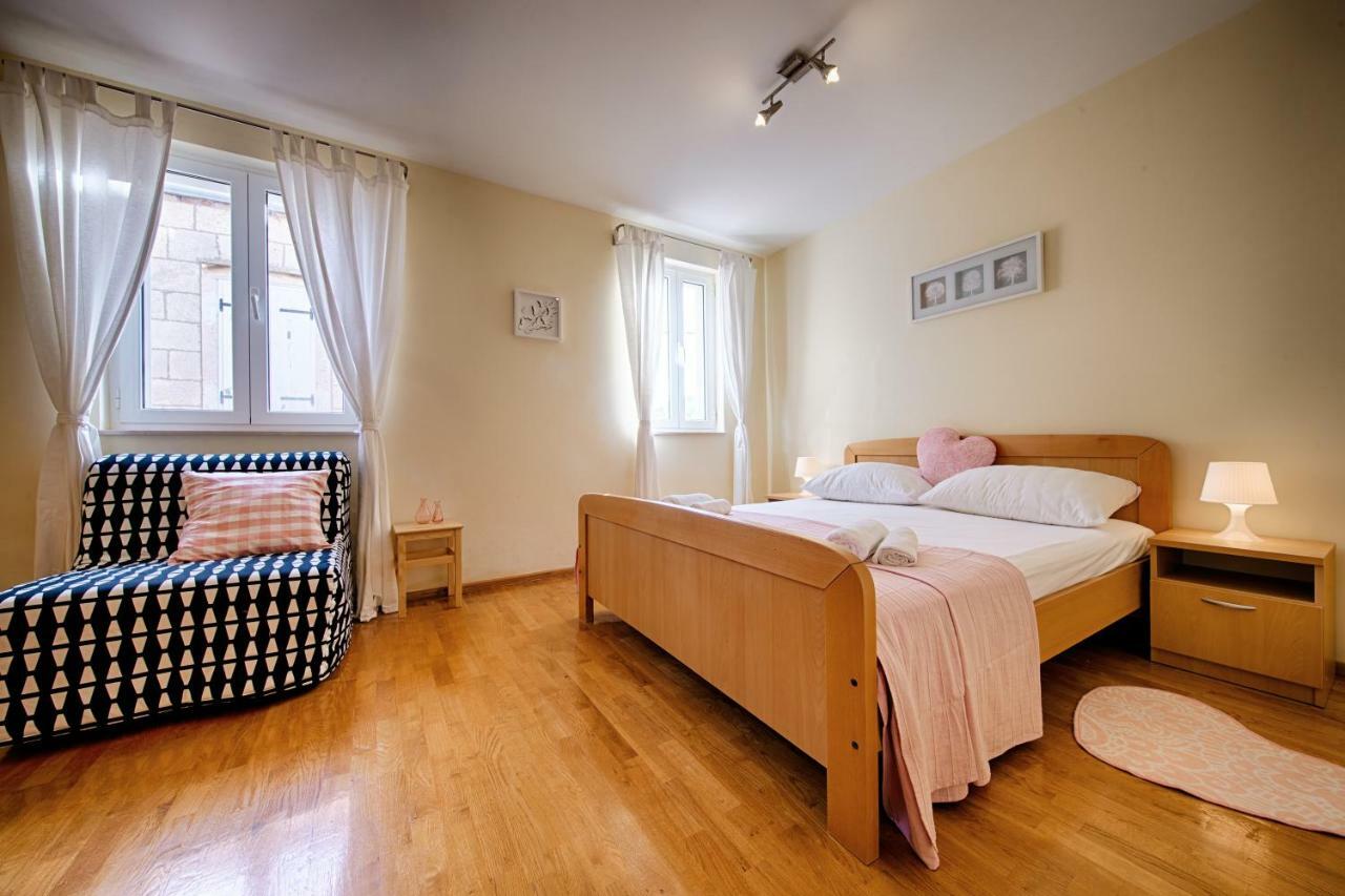 Apartments Marinkovic 코미자 외부 사진